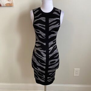 Karen Millen Black White Sleeveless Bandagd Dress